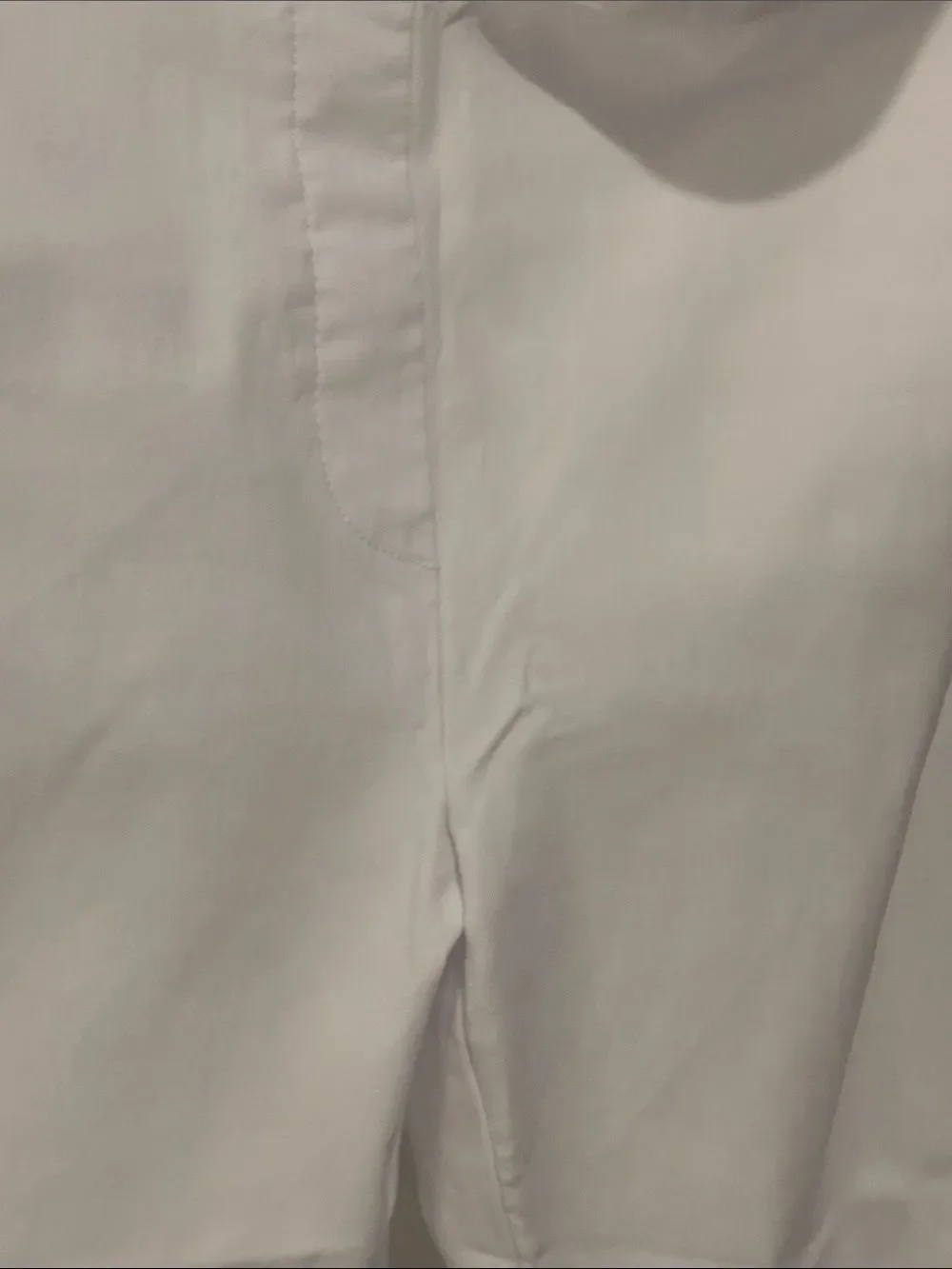 White Women's Ruffle Hem Capri Jeans